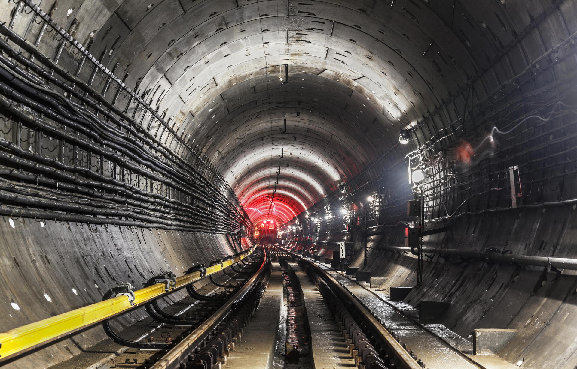 Pražské metro D nabírá zpoždění