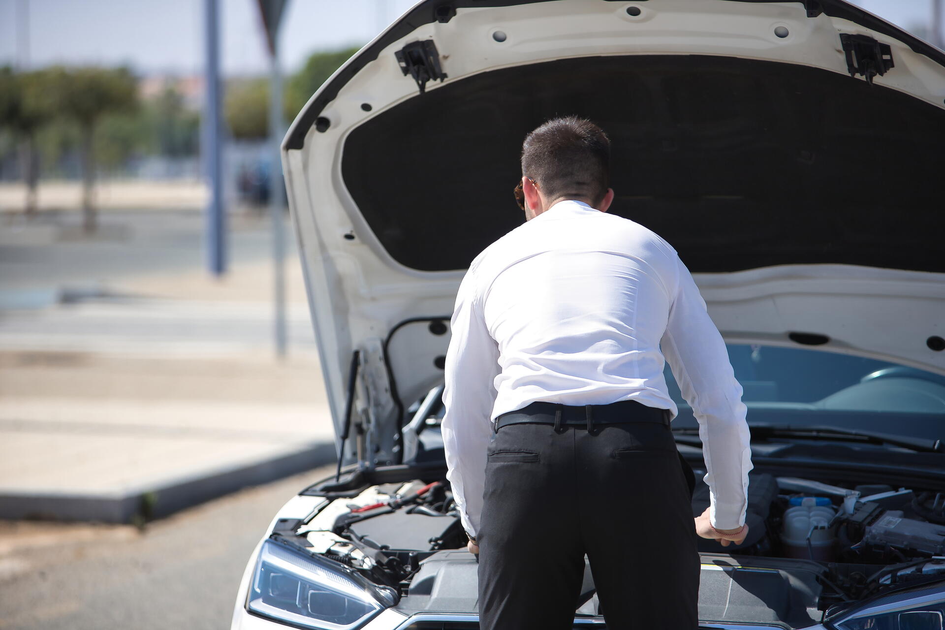 Víte, jak řešit nepojízdné auto v zahraničí?