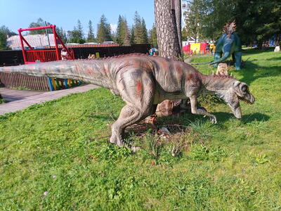 Modely dinosaurů jsou na každém kroku