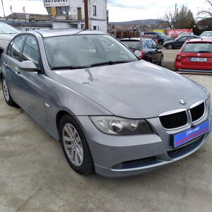 BMW 3 sedan 320i 110kW KLIMA manuál