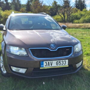 Škoda Octavia kombi 2.0 Tdci 110kW Elegance combi manuál