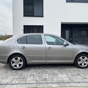 Škoda sedan 2, 1.6 TDI 77kW manuál