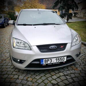 Ford Focus hatchback 2.5L - ST 225 (MK2) 166kW manuál