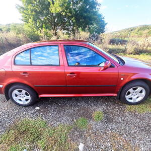 Škoda Octavia liftback 1. generace 1.6 MPI 75 Kw manuál